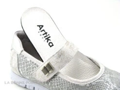 Artika MENOURE Silver 862001 - Ballerine Argent Avec Bride A Scratch 11 Artika MENOURE Silver 862001 - Ballerine Argent Avec Bride A Scratch -Femelle Chaussure Boutique cd24607c73b9e66c561f35ea11d5d5ef img 6673.jpg 179583